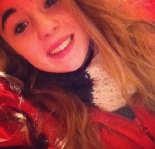 FOLLOW MY NEW TWITTER: @chloebuttoon98
