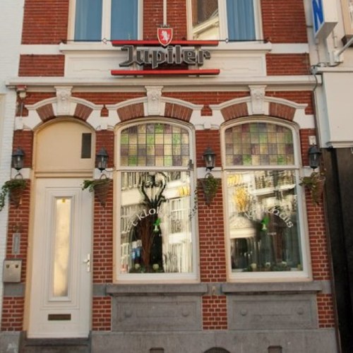 Als je goed oplet voel je hem... een frisse wind erdoor!!!!