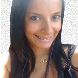 18 anos, Aquariana. Otimista, dramática, apaixonada, e futura psicóloga! s2