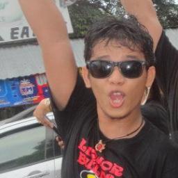 EmMandox's profile picture. Yolo..so why sad?