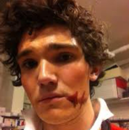 iEnjolras's profile picture. A teenager who has a dream of leading a revolution when he's older. #LesMis ((Young/Teen Enjolras.))