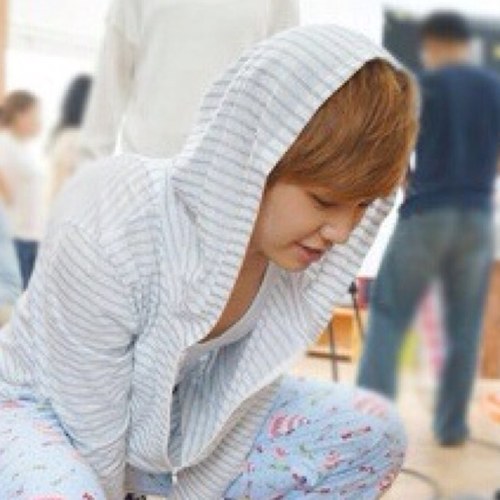 หวัดดี! ผมอิลฮุนนี่ BTOB [บอท] ผมเซ็กซี่ขยี้ใจ ♥ ระวังไว้ให้ดีๆ คุณจะหลงรักผมคนนี้ไปจนตาย!! หึหึ #boTHboyz 12/12/12 :-)