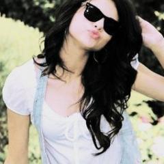 Amo a @DemiVenenosa @JesyVenenosa @TaylorVenenosa  o @HarryVenenoso_ @NiallHonesti  @NiallVenenoso SÃO SÓ MEUS