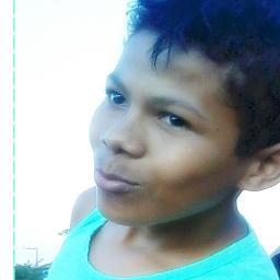 Agora não vejo mais problema com isso. Afinal, este é a minha auto biografia... Ou seja, tenho sido assim... Se por ventura mudar...
Aqui será percebido..