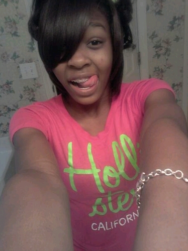 - umm i knoo im finee and dont need nobody too fwmmm . kayy