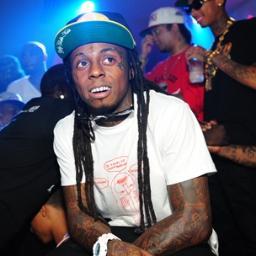Multi-Lenguaje Parody Account from @Liltunechi #CashMoney #TeamWeezy, We are Young Money #YMCMB. #FollowUs Apreciate it... #Drake #NickyMinaj  #Tyga