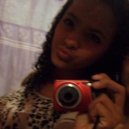 *-* eu gosto que me odeiem e que me invejem,
porque ninguem odeia o fraco, nem inveja o feio *-*