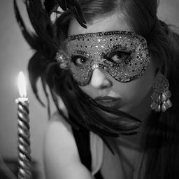 Only cheerful, not understanding and heartless are able to fly.©

Они говорят,что я искусно пишу в небо.