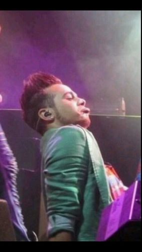 twerkingjulian's profile picture. what are friends and where can I get one