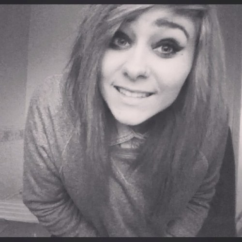 Carrie Mayes. 16. Weird. Follow me?
