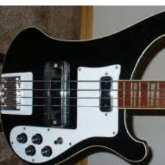 Liberalismo. Constitución. República. Alberdi. Vélez Sarsfield. Von Mises. Progresivo. Sinfónico. Rickenbacker. Ludwig. Mellotron. Moog. Hammond. Beatles. Dios.
