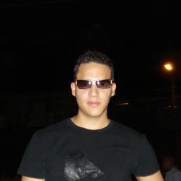 RicardoCesarGom's profile picture. No hay causa perdida en  esperar cuando se está esperando  el arte de la guerra  o ser el vendedor de los huevos de oro.