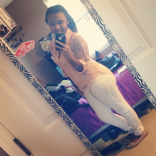 Official like a referee wit a whistle, imma sophmore who loves food : ) nd who is pretty chill... Team taken