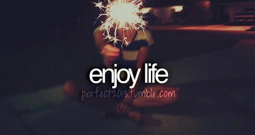 I'm italian girl:3 I love music ❤❤❤ I'm pervy ʘ‿ʘ I like 1D,JB,Conor,Demi,Selena and Glee and i love Potter3