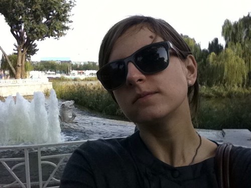 I'm Jane, living between Hong Kong-Beijing & LA. Love my new bussiness golf, dogs, sea and my little Sonya girl )))