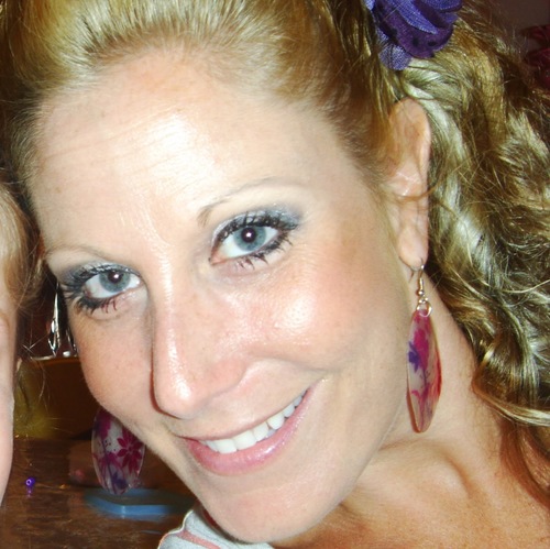 MChaminade's profile picture. Enseignante de français au Collège Nouvelles Frontières, passionnée des mots et des âmes!