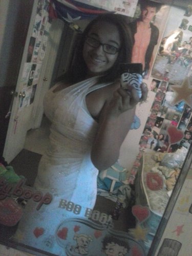 AbigailTooCute's profile picture. I fell in love with the real you! 3 #Seniors #ClassOf2014