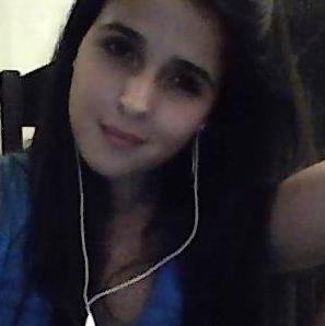 porque todo mundo é perfeito de formas, diferentes, então veja, eu só quero acreditar em mim.