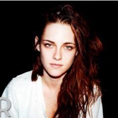 She's very much in love, that's great.- Jules Stewart on Kristen. Robsten are my whole world, without them i cannot live. http://t.co/9SfOJTiK