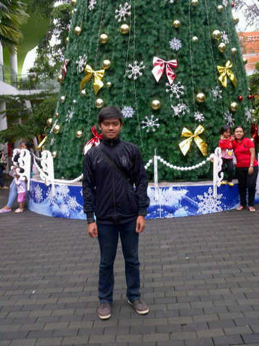 hadigemblung's profile picture. saving @wandawandoo coz everything not saved will be losed