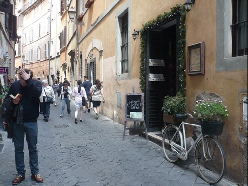 Martesia79's profile picture. Ambientólogo melómano.
Música, Guitarras, Cerveza Artesana, Viajes, Idiomas, Cine, Vapeo, Filosofía y Betis.