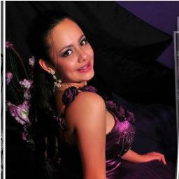Amo minha preta @_10configurada !! #PrimaLinda!
Não sou estranha
Não sou mutante
Não sou irreal
Não sou igual(8)