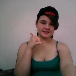 Follow me i'll follow back ^_^ HMU
#TeamFRESH , #TeamKRUCIAL follow @Fluffycupcake81 :D my bestfriend