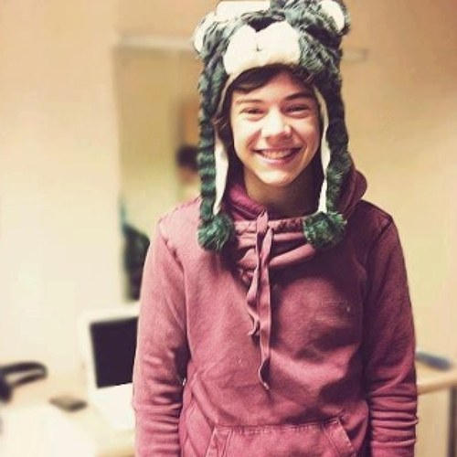 Hellooo my name is jess and guess what!!!?? I looovvvee one direction!!! Hahaha well if u dont know who they r then u need to go on youtube and look them up :)