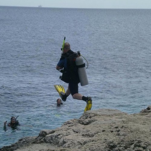 JDCBean's profile picture. Data Scientist, Traveler, diver, musician, foodie/cook, Peloton(er)