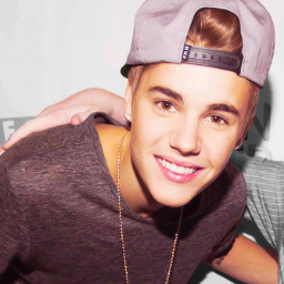 Belieber e Lovatic.