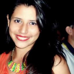 Flamenguista,forrozeira até demas,canceriana , maluca? talvez , vaqueira,e cheias de atitudes surpreendentes,e além de tudo isso, sou uma garotinha mt feliz :P