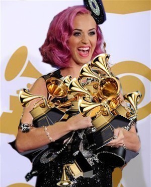 Aceitando doações de Grammy's, contato por DM.
