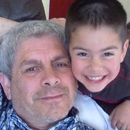 Padre de Familia
Dirigente Sindical, Mutual de Seguridad.
Luchador por los derechos de los trabajadores.