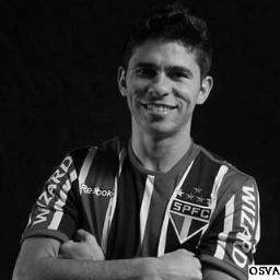 No dia 21/01/2013 fui seguido por @OficialOsvaldo ,ele é meu jogador preferido,e também o melhor do mundo.Obrigado Osvaldo #SPFC
