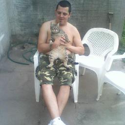 SOY UN CHICO SIMPLE Y SENCILLO SOY 0 VUELTAS