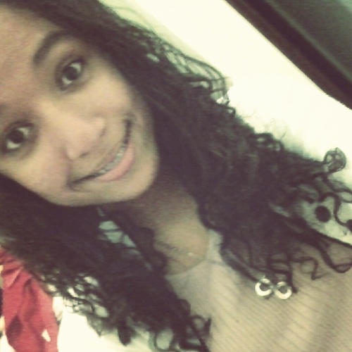 Quem eu souu?? Sóo um anjoo loukoo queredo se inturmar no meio de gente normal :) Banda Fly Br no sangue ;DD