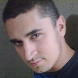 “AS PESSOAS COMPLICAM MUITO AS COISAS...
SENTIU SAUDADE? LIGUE.
QUER ENCONTRAR? CONVIDE.
QUER COMPREENSÃO? EXPLIQUE-SE.
TEM DÚVIDAS? PERGUNTE.
...