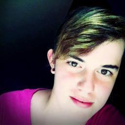Heyyyyy, im Jasmine, im from Christchurch, New Zealand! I have a English accent, which ALOT of people loveeeee about me!! :) Sooo yea thats me!! :)