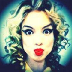 Elaa é soo minhaa @Lua_Blanco 'HAHAH...