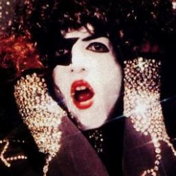 Pagina de humor feita para os fans da banda Kiss.