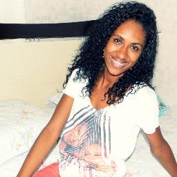 ''Garotas sofrem, choram, e são sensiveis e ao mesmo tempo são fortes, determinadas e sabem se vingar como ninguém.