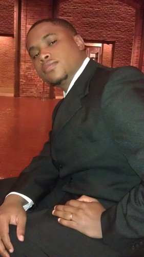 only a dumb fuck like you reads bio's. but I'm just enjoying bein in love with @Miss5ftzero