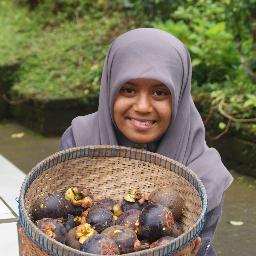 FimmaUlpii12's profile picture. kejarlah mimpimu setinggi langit :')