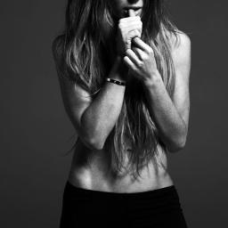 El peso no significaba nada para mi y ahora MÍRENME. :( PI: 92 M1:85 M2:70 M3: 60 MF: 50
SOY GORDA, Y SOY ANA, ILÓGICO PERO REAL.
