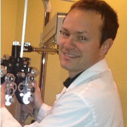 Arizona Optometrist at Fashion Eye Center in Tucson.  Specialties are contact lenses and primary eye care.  Dr. Robert Iverson