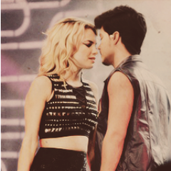 ' I need to always be around the look of u ♥ @Lua_Blanco @Aguiarthur
