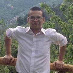 PhonSary's profile picture. Nato in Cambogia, sono cresciuto ed ho studiato in Italia. Mi sento pienamente italiano.
Dottore commercialista, sposato, due figli.