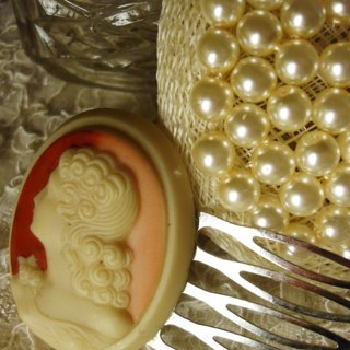 Hairlooms Headpieces sell one of a kind vintage style hair accessories made from refashioned vintage jewellery. Visit our website to see our collection.