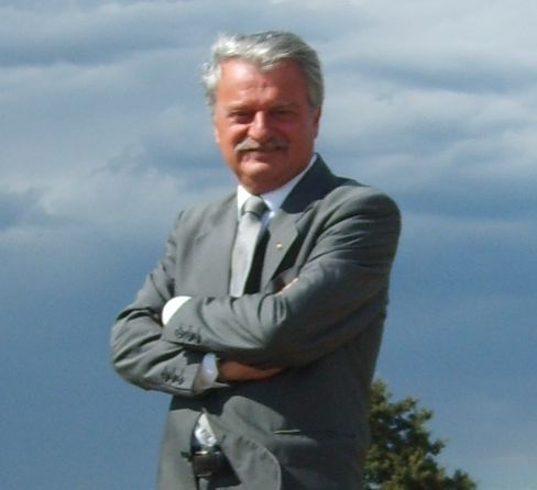 Giornalista e saggista, membro della Fondazione Bianciardi, ogni domenica anche su La Nazione Grosseto con Storie di Maremma