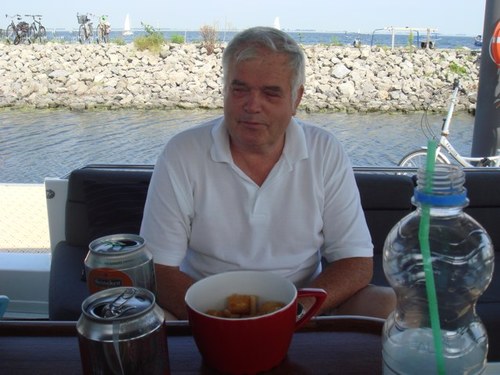 adriaanstouten's profile picture. 